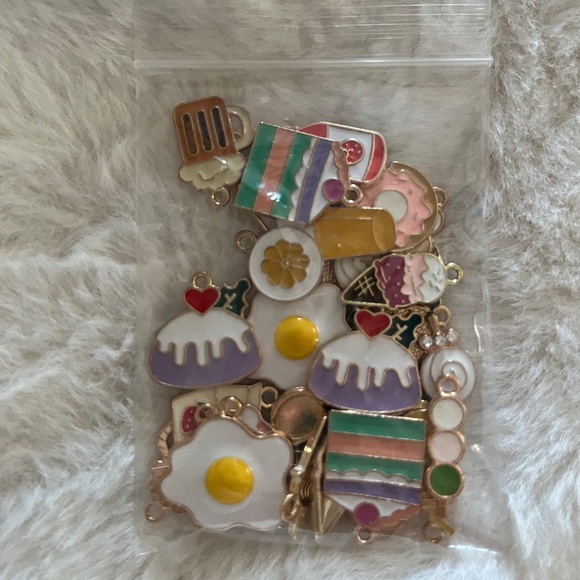 Fun food charms - Picture 1 of 6